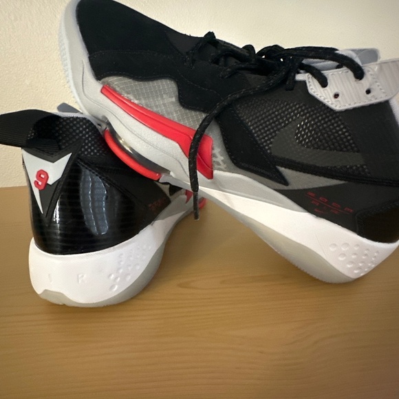 Jordan Zoom 92 - Picture 1 of 3